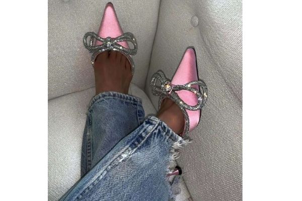 Bershka ofrece una versión low cost de las sandalias de firma de lujo que se ha hecho viral en Instagram