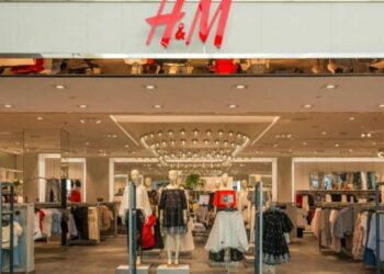 H&M ha rebajado el precio del vestido que más ha vendido en nuestro país en las últimas fechas