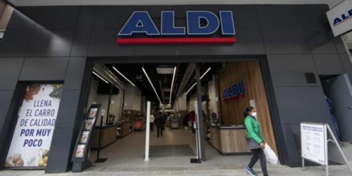 De nuevo en Aldi el producto para el coche que pronto será obligatorio por menos de 10 euros