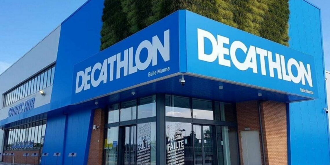 El estiloso impermeable de Decathlon para los días lluviosos