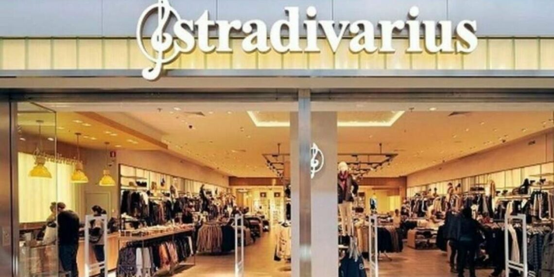 El vestido de Stradivarius que triunfa por menos de 26 euros