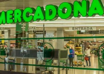 La novedad de Mercadona es una tarta para celebrar el día de San Jordi