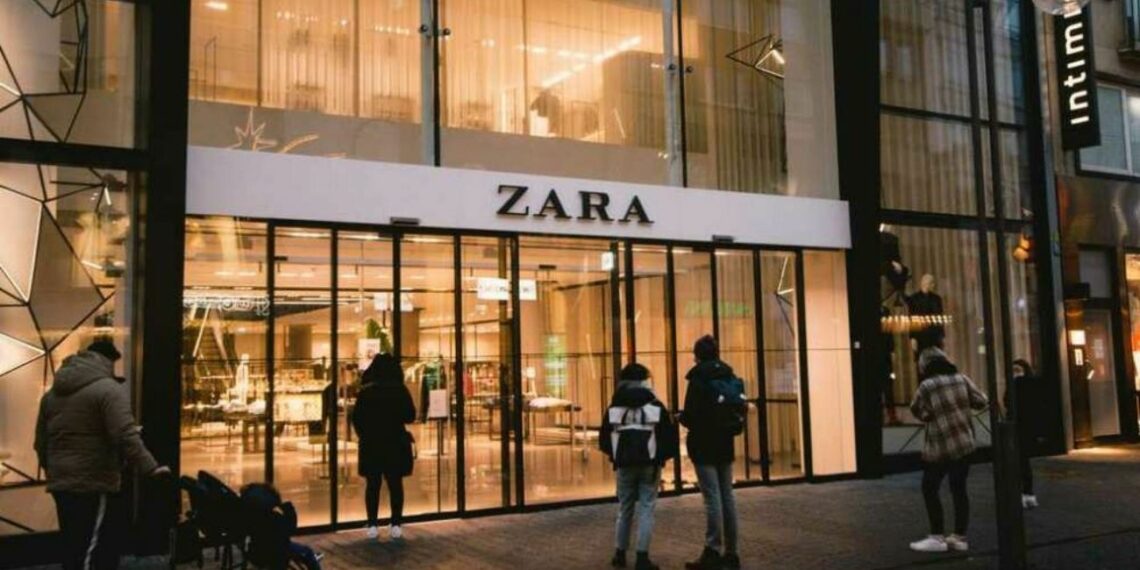 Los outfits chic de Zara son la seña de identidad de todos los eventos de primaveraLos outfits chic de Zara son la seña de identidad de todos los eventos de primavera