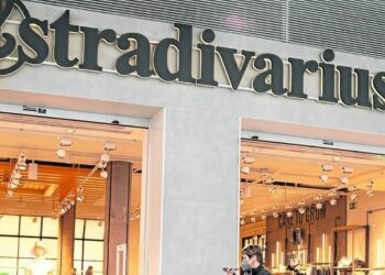 7 Vestidos en rebajas de Stradivarius cómodos y fresquitos