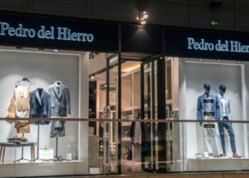 El conjunto de dos piezas de Pedro del Hierro es una súper ganga por sólo 58 euros