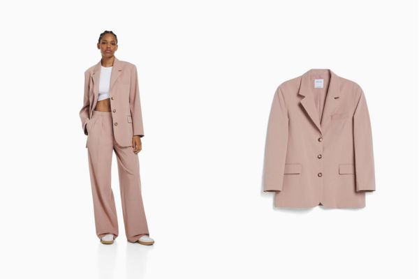 Bershka está agotando una blazer  elegante y versátil rebajadísima