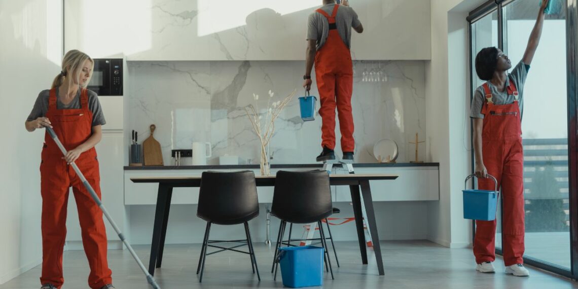 Cómo acceder a las nuevas ofertas del SEPE para trabajar en limpieza en toda España